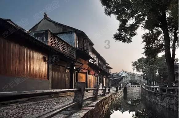 李在明出庭受审:昂首阔步走进法院 众多支持者围堵高呼
